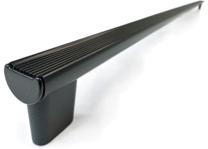 Denver V1- długi ryflowany uchwyt do mebli czarny mat 822mm