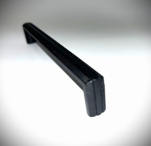 Uchwyt meblowy czarny mat 160MM- Kalabria N1