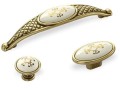 Brando 07- gałka meblowa stare złoto z kremową porcelaną wzór 35mm- kolekcja