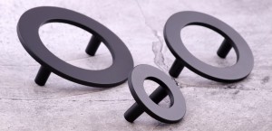 Czarny uchwyt meblowy pierścień 80 mm- Giro N4 