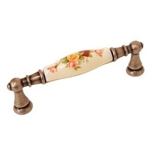 Flora 09 -  stary mosiądz z ciemno kremową porcelaną uchwyt do mebli 96mm
