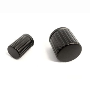 Sgroove- ryflowana gałka meblowa czarny mat 18mm